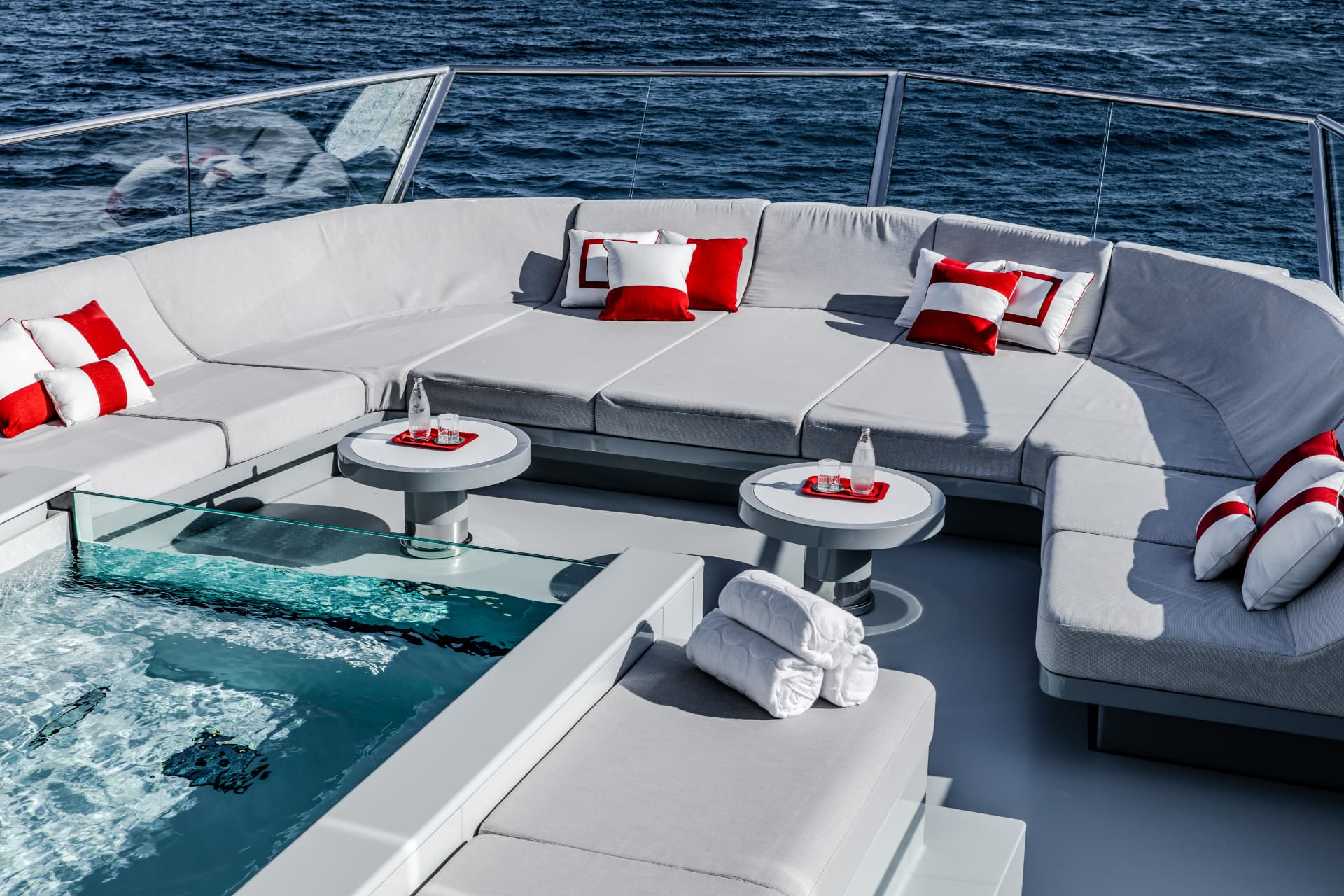 Bold's sun deck jacuzzi and curved outdoor lounge