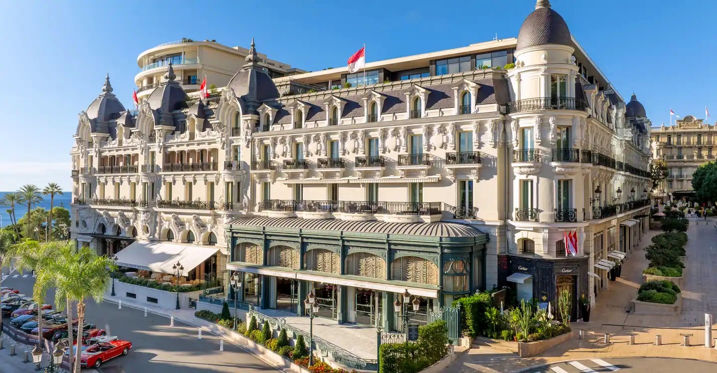 Hôtel de Paris Monte-Carlo on Place du Casino on a sunny day