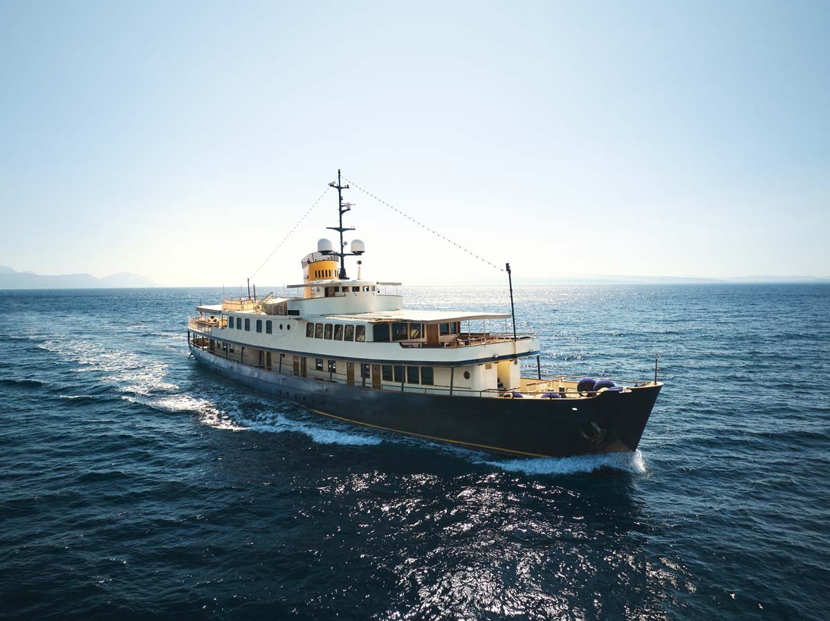 Seagull II underway on open Adriatic water