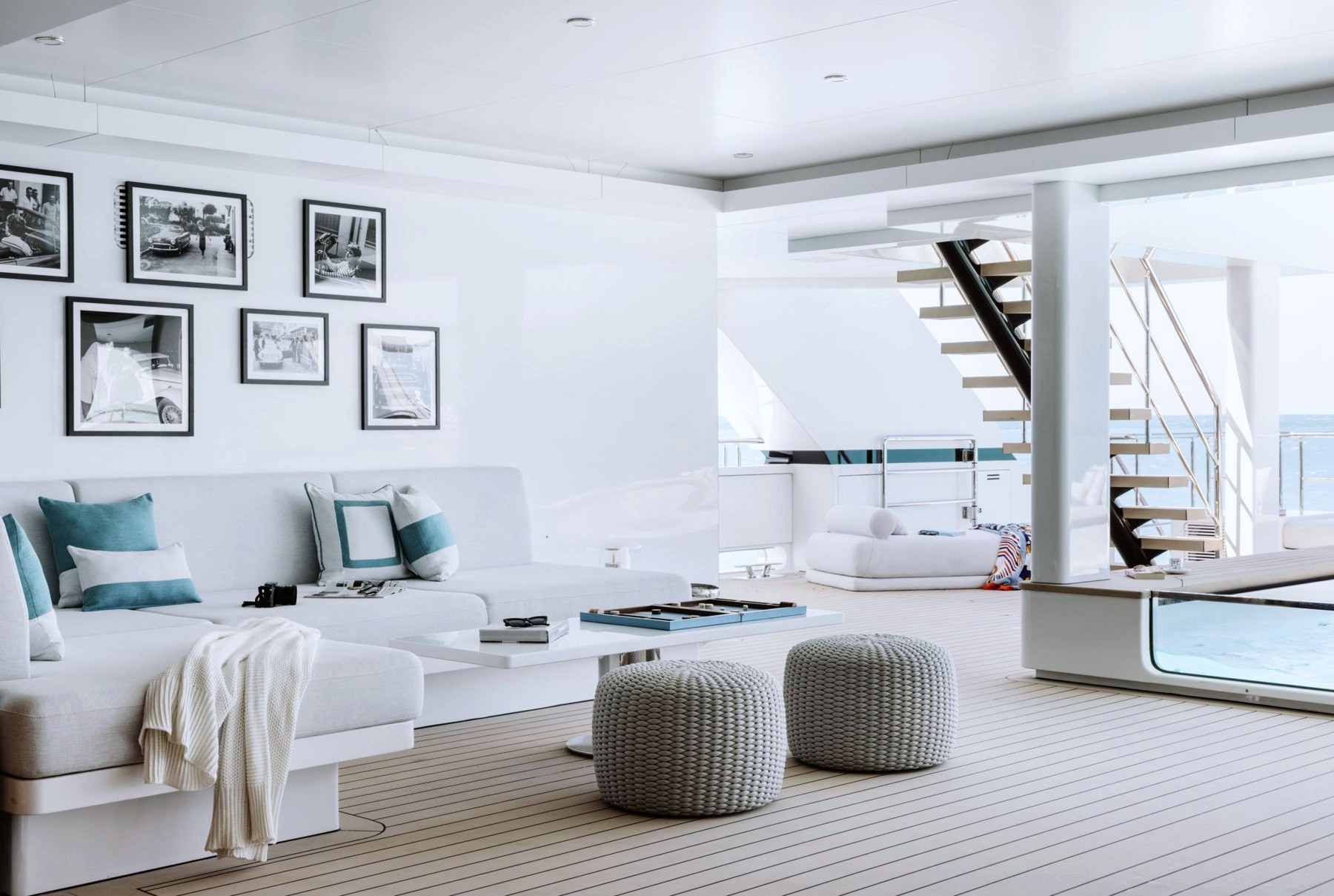 REDUCE's bright, airy main saloon. Image: Silver Yachts